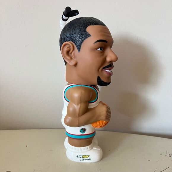 Vintage Y2K NBA Memphis Grizzlies Lorenzen Wright Subway BobbleHead Water Bottle - Picture 5 of 7